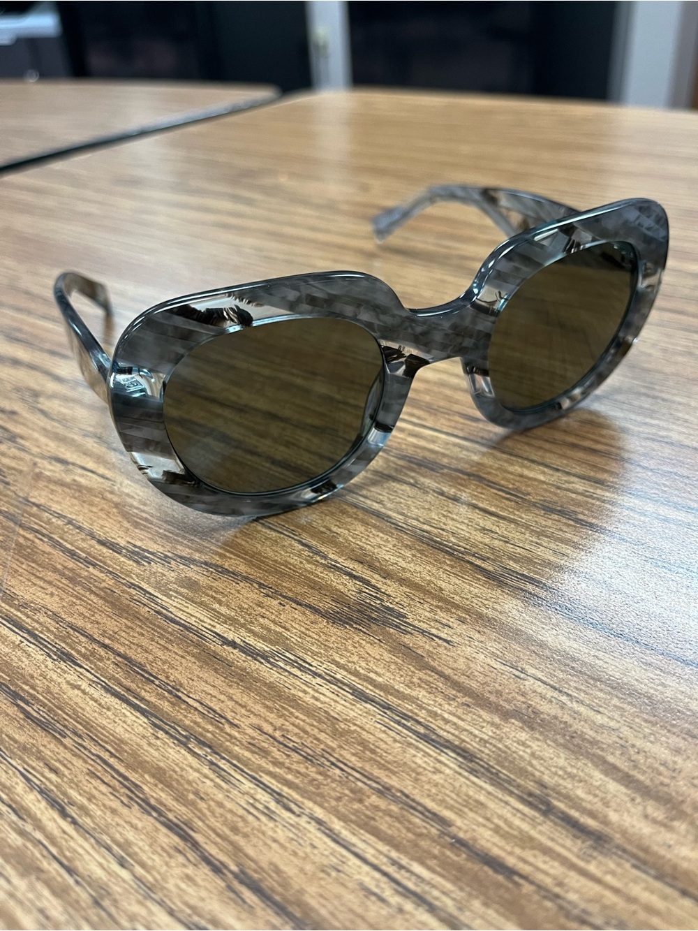 Eyebobs Women’s Gray Marble Round polarized Sunglasses -